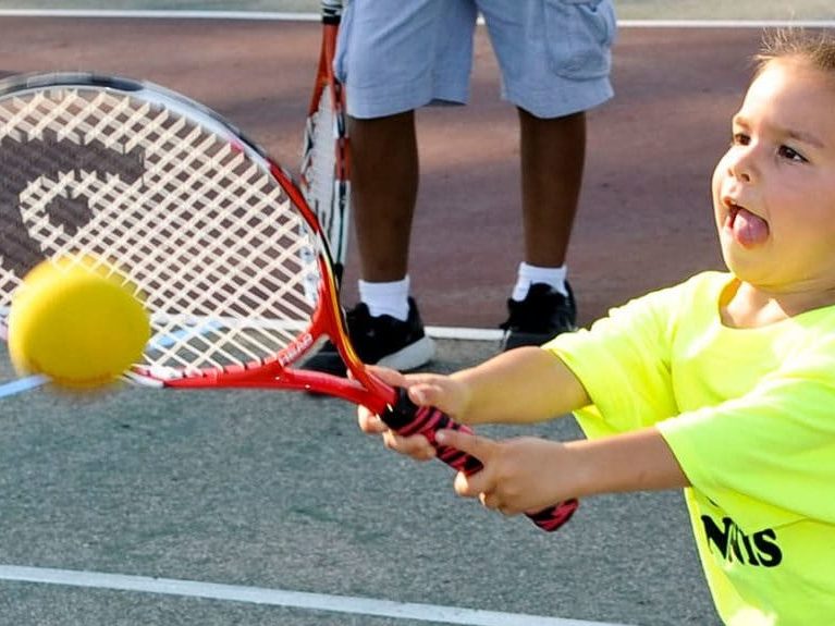 אימון יתר לטניסאים צעירים