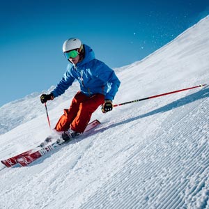 סקי גולשים רק עם קסדה